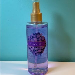 Victoria’s Secret body mist - Love Spell